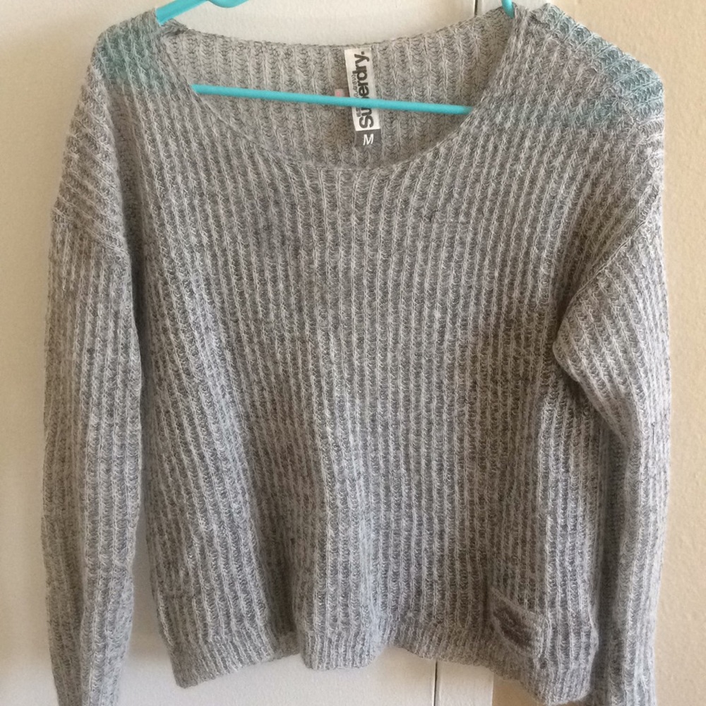 Light versatile Superdry sweater!